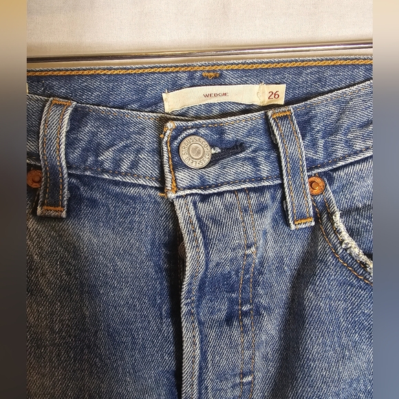 Levis Womens Wedgie Icon Fit Denim 22861-0034 Size 26 - Picture 3 of 9